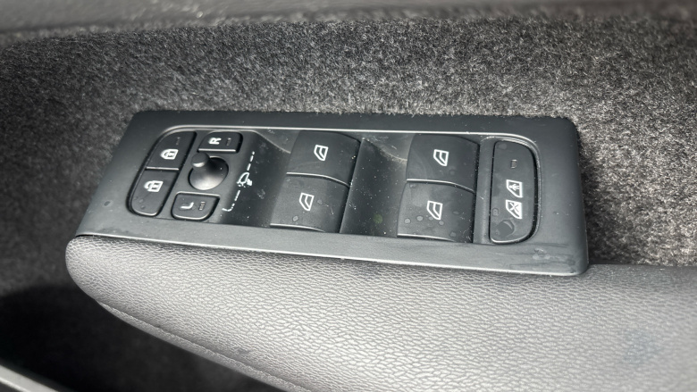 Volvo Xc40 170kW Recharge Ultimate 69kWh 5dr Auto Electric Estate